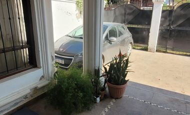 Casa en venta c/ cochera en Alto padilla