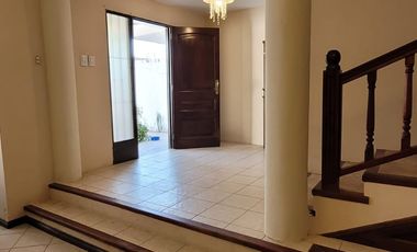 Casa en venta c/ cochera en Alto padilla