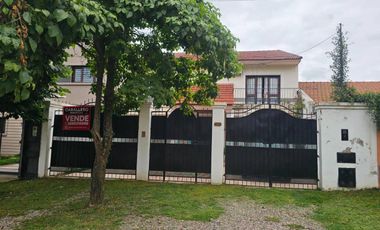 Casa en venta c/ cochera en Alto padilla