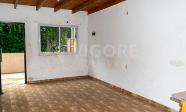 Casa en alquiler en Burzaco