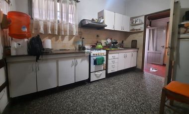 Venta de casa 3 amb, 12 octubre 1087 F. Varela