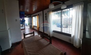 Venta de casa 3 amb, 12 octubre 1087 F. Varela