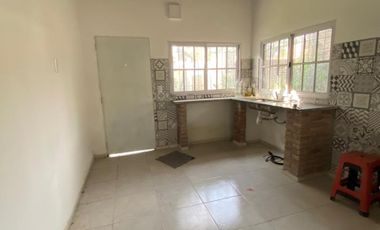 Venta casa reciclada, cochera. Zona río Baigorria