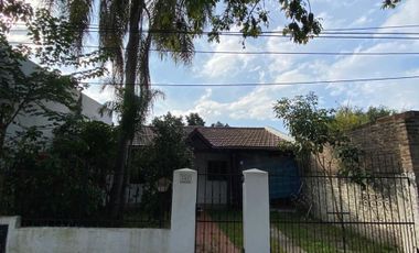 Venta casa reciclada, cochera. Zona río Baigorria