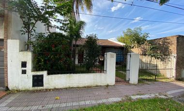 Venta casa reciclada, cochera. Zona río Baigorria