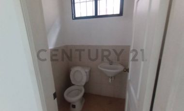 Plaza Comercial Colón y Babahoyo Alquilo Locales Comerciales Planta Alta 42m2