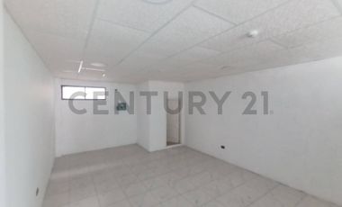 Plaza Comercial Colón y Babahoyo Alquilo Locales Comerciales Planta Alta 42m2