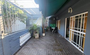 En Venta | Oportunidad! Importante Propiedad en Moreno con 2 Locales en Planta Baja