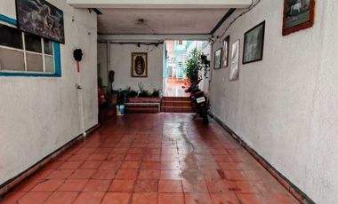 CASA CON DEPARTAMENTOS  Y LOCAL EN VENTA NICOLAS ROMERO