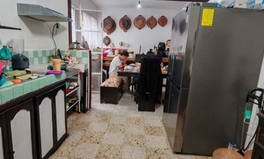 CASA CON DEPARTAMENTOS  Y LOCAL EN VENTA NICOLAS ROMERO