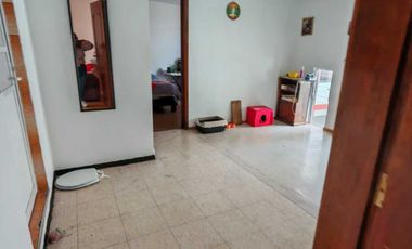 CASA CON DEPARTAMENTOS  Y LOCAL EN VENTA NICOLAS ROMERO