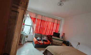 CASA CON DEPARTAMENTOS  Y LOCAL EN VENTA NICOLAS ROMERO