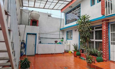 CASA CON DEPARTAMENTOS  Y LOCAL EN VENTA NICOLAS ROMERO