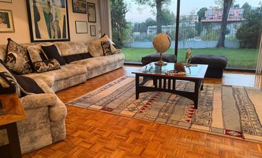 Casa en venta en Bosques de las Lomas. Jardín