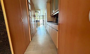 Casa en venta en Bosques de las Lomas. Jardín