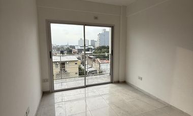 Departamento dos ambientes - Vista libre con balcon - Cuarto piso