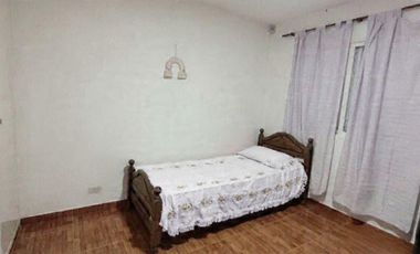 Venta Triplex 2 dormitorios- Estudio- Islas Malvinas 1900- Bª Provincias Unidas