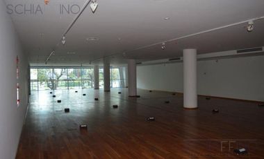 Edificio Comercial en Microcentro con frente a Av. 9 de Julio