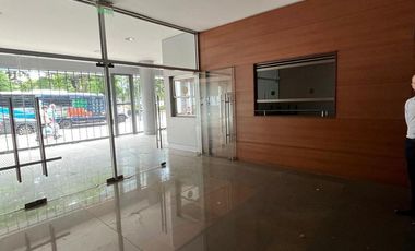 Edificio Comercial en Microcentro con frente a Av. 9 de Julio