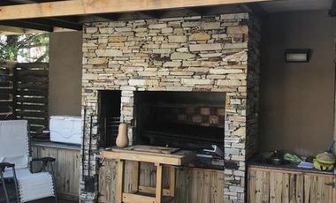 Zapiola 977 -  Monte Grande