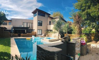 Zapiola 977 -  Monte Grande