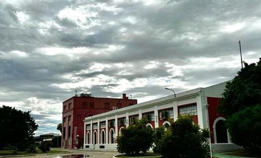 Nave Industrial en alquiler en Bernal