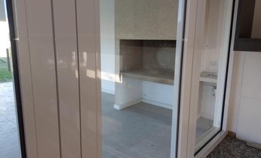 Casa en venta - 3 Dormitorios 3 Baños - Cochera - 314Mts2 - Carmen de Areco