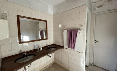 Galpón en España y Hospitales