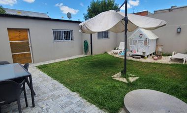 Casa en Venta, 4 Ambientes, en  Barrio Saavedra, Zárate