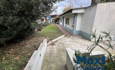 Casa 3 ambientes, verde, quincho