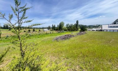 Casa en venta c/ estacionamiento en Yumbel