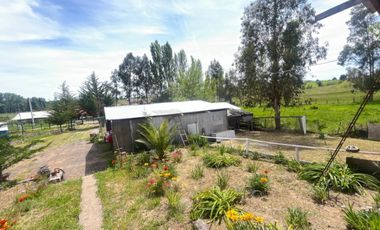 Casa en venta c/ estacionamiento en Yumbel