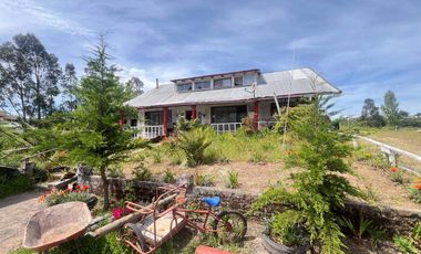 Casa en venta c/ estacionamiento en Yumbel