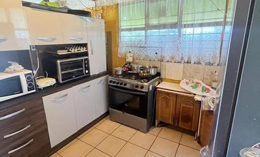 Casa en venta c/ estacionamiento en Yumbel