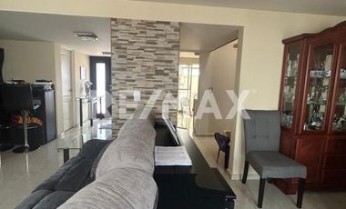 CASA EN VENTA EN JARDINES DEL ALBA  - (3)