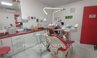 Céntrica clínica dental full equipada