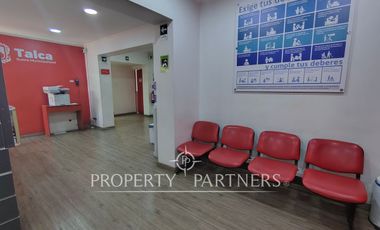 Céntrica clínica dental full equipada