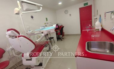 Céntrica clínica dental full equipada