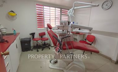 Céntrica clínica dental full equipada