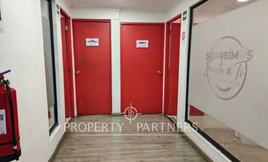 Céntrica clínica dental full equipada