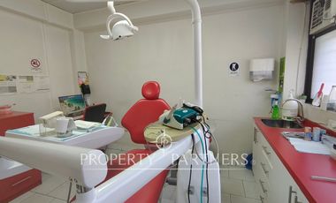 Céntrica clínica dental full equipada