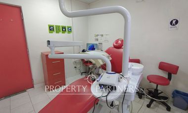 Céntrica clínica dental full equipada