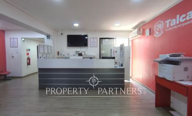 Céntrica clínica dental full equipada