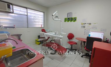 Céntrica clínica dental full equipada