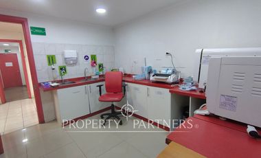 Céntrica clínica dental full equipada