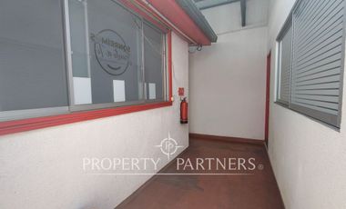 Céntrica clínica dental full equipada