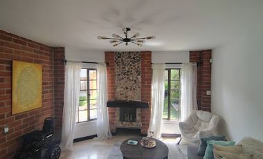 VENTA de CASA RESIDENCIAL en SABANETA