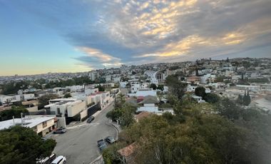 RENTA PENTHOUSE EN ZONA DORADA. CHAPULTEPEC 8VA SECCIÓN