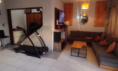 Casa con Terraza, Garage y Jardin