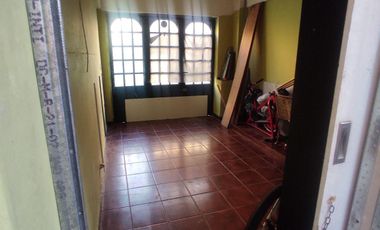 Casa con Terraza, Garage y Jardin